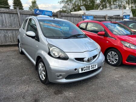 TOYOTA AYGO 1.0 VVT-i Platinum Euro 4 3dr