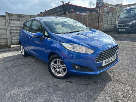 FORD FIESTA 1.0T EcoBoost Zetec Euro 5 (s/s) 5dr